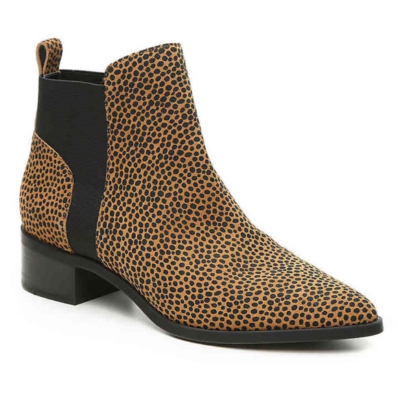 crown vintage afessa bootie leopard